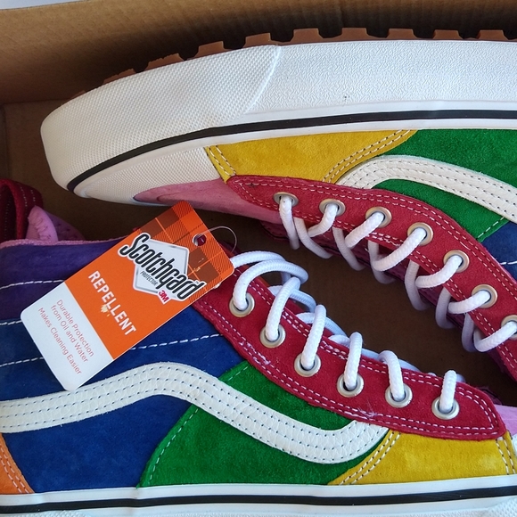 🔥HOST PICK🔥 VANS Stain Resistant SUEDE SK8-Hi - Picture 6 of 9